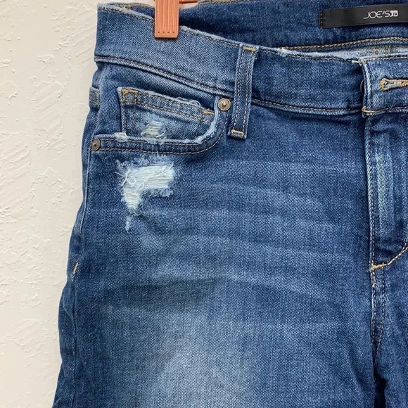 JOE’S IRISA DISTRESSED DARK WASH DENIM SHORTS SIZE 26 - Picture 2 of 6